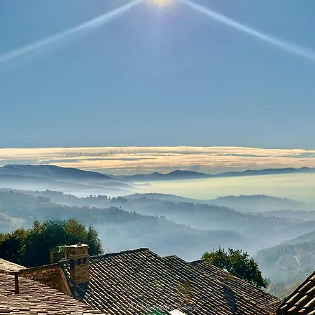 Feriehus A Passo Lento Nel Castello Di Collepino - Spello