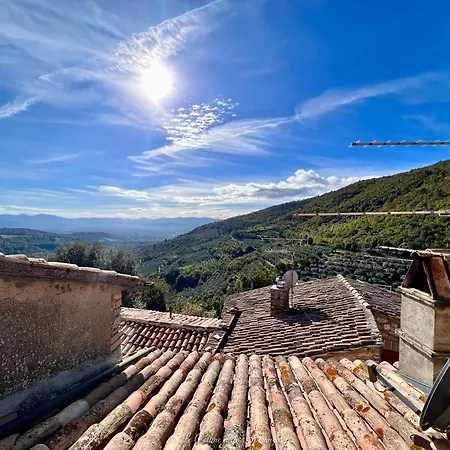 Casa de Férias A Passo Lento Nel Castello Di Collepino -