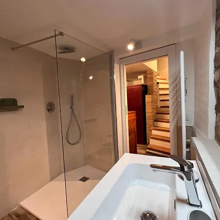 Feriehus A Passo Lento Nel Castello Di Collepino -