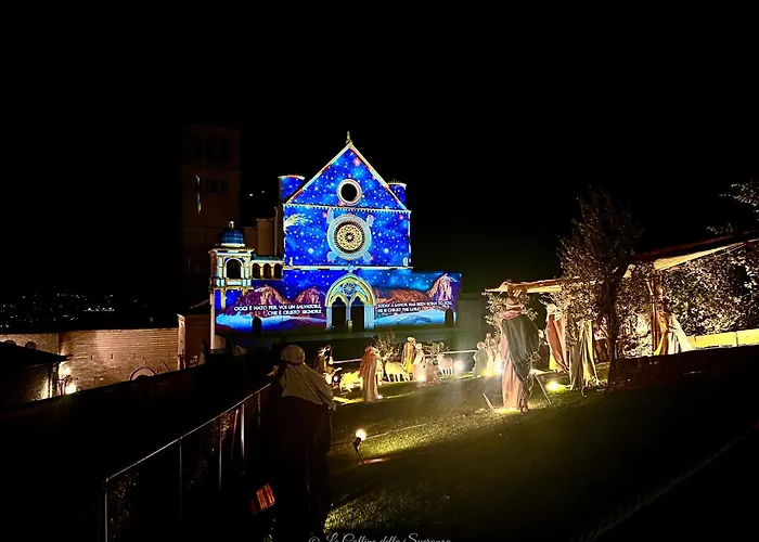 A Passo Lento Nel Castello Di Collepino - Spello